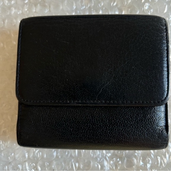 Authentic CHANEL Tri-fold Wallet with original box - Picture 4 of 5